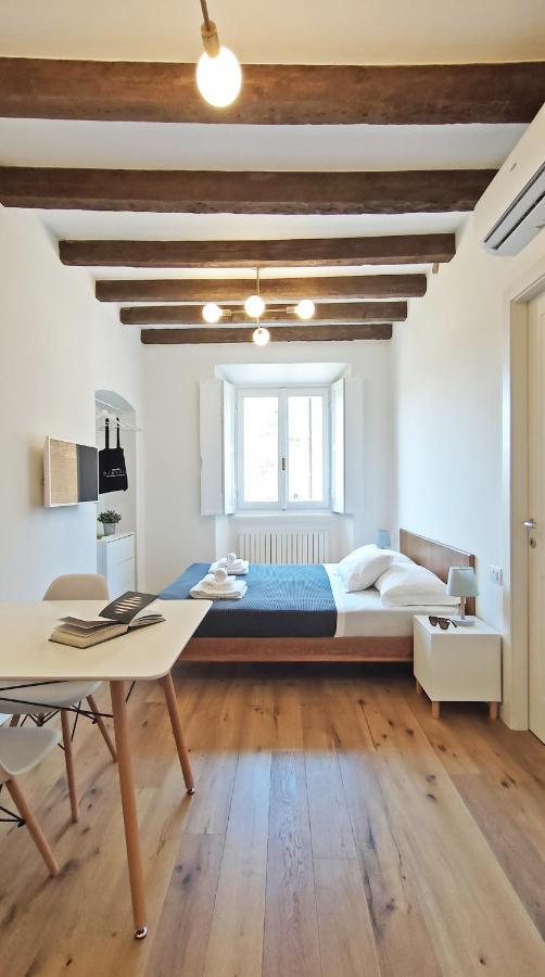 Navigli - Via Vigevano Apartment