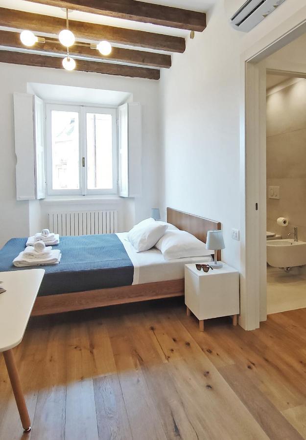 Navigli - Via Vigevano Apartment Milan